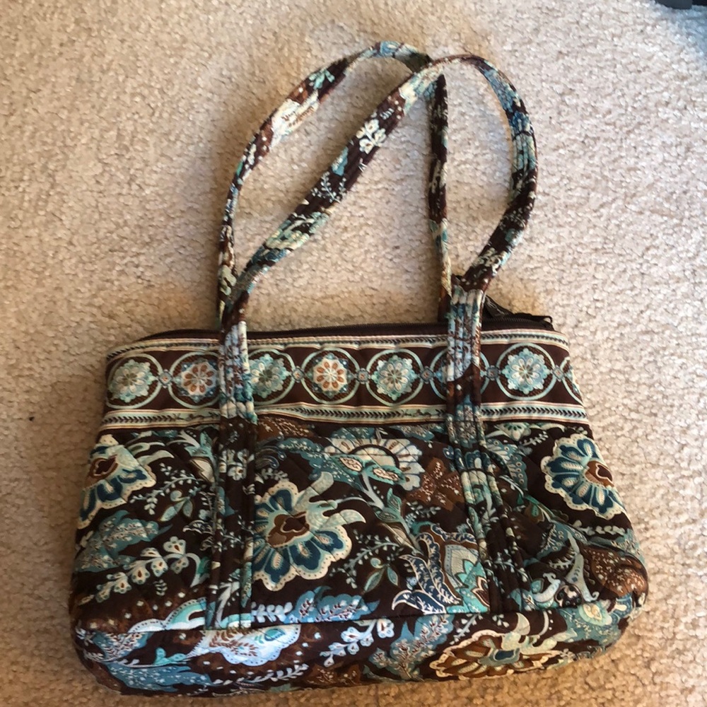 Medium-size purse!